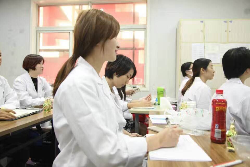 贺加贝集团第6期培训现场