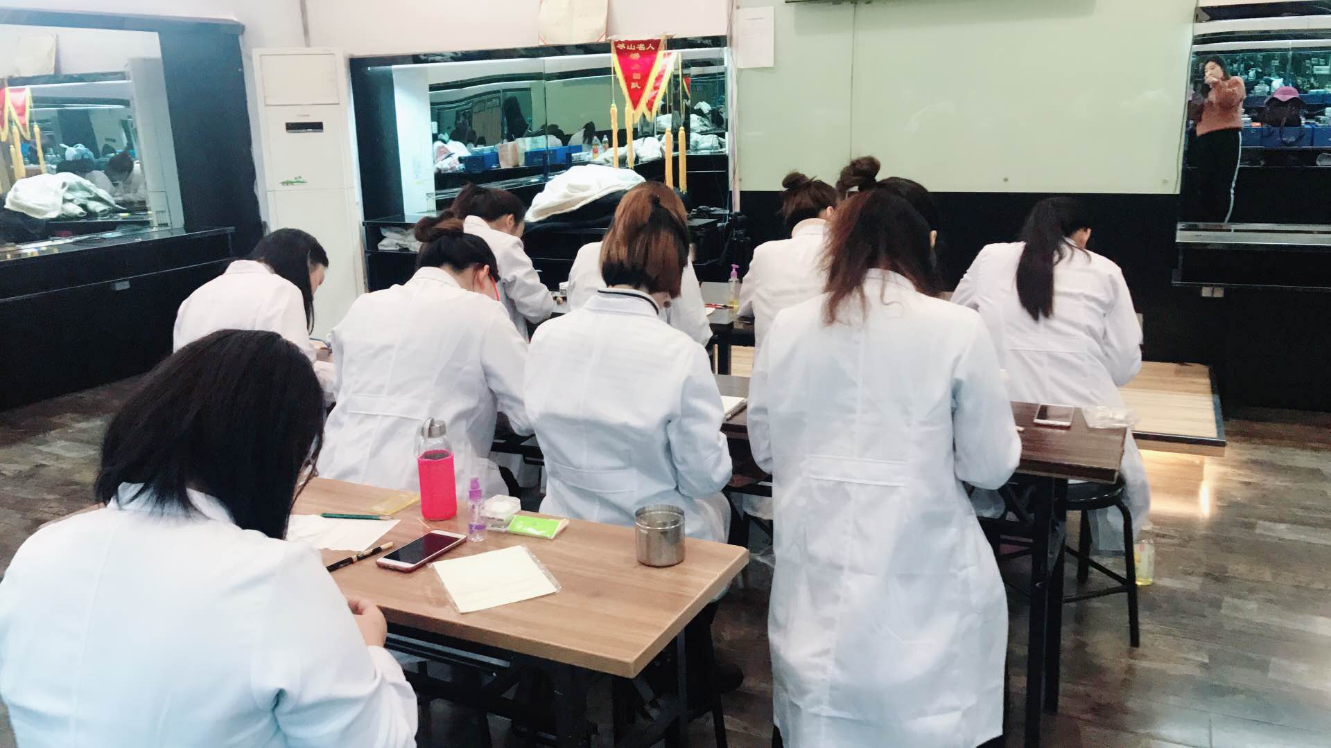 贺加贝集团第9期培训现场