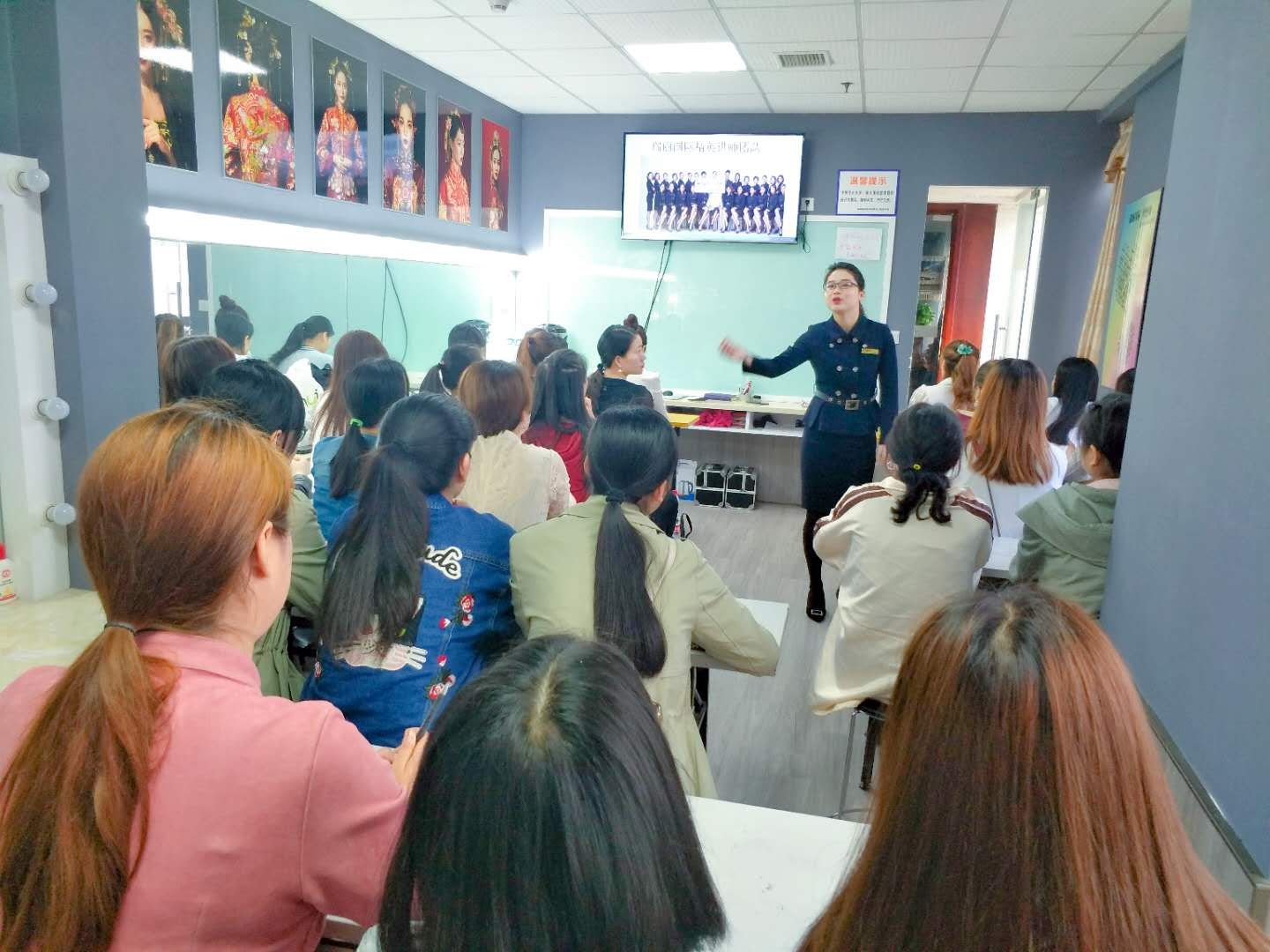 郴州瑞丽化妆学校第4期培训现场