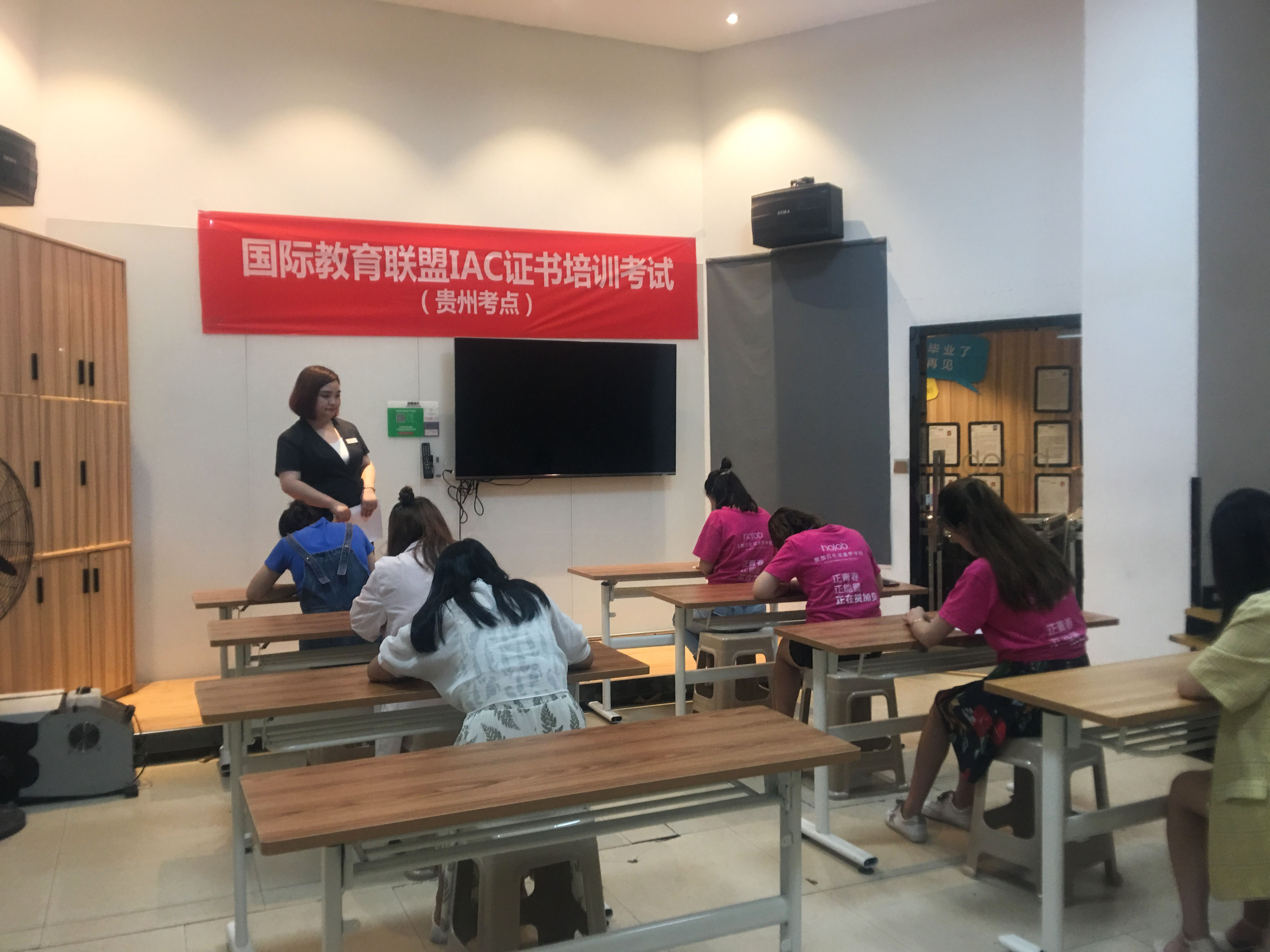 贵阳贺加贝化妆摄影职业培训学校第2期培训现场