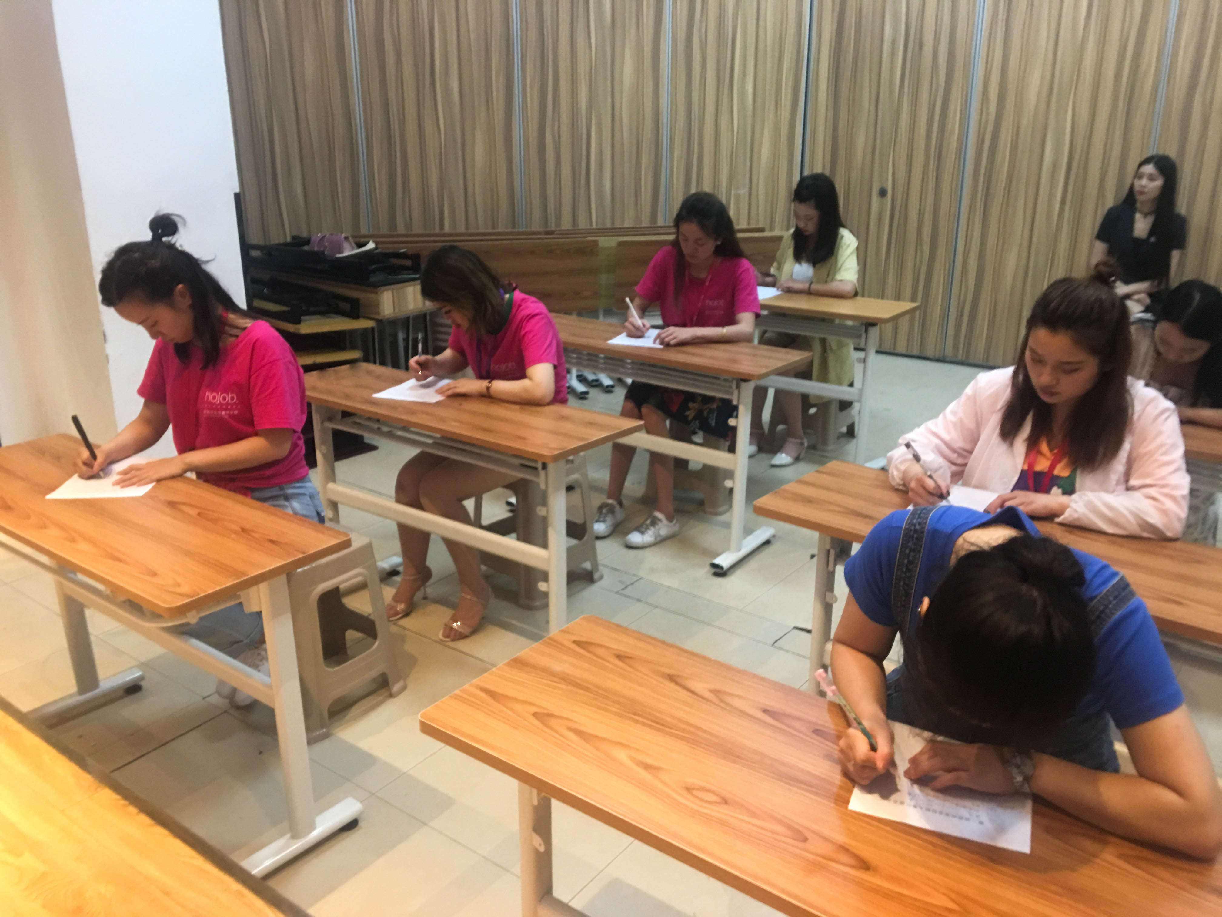 贵阳贺加贝化妆摄影职业培训学校第2期培训现场