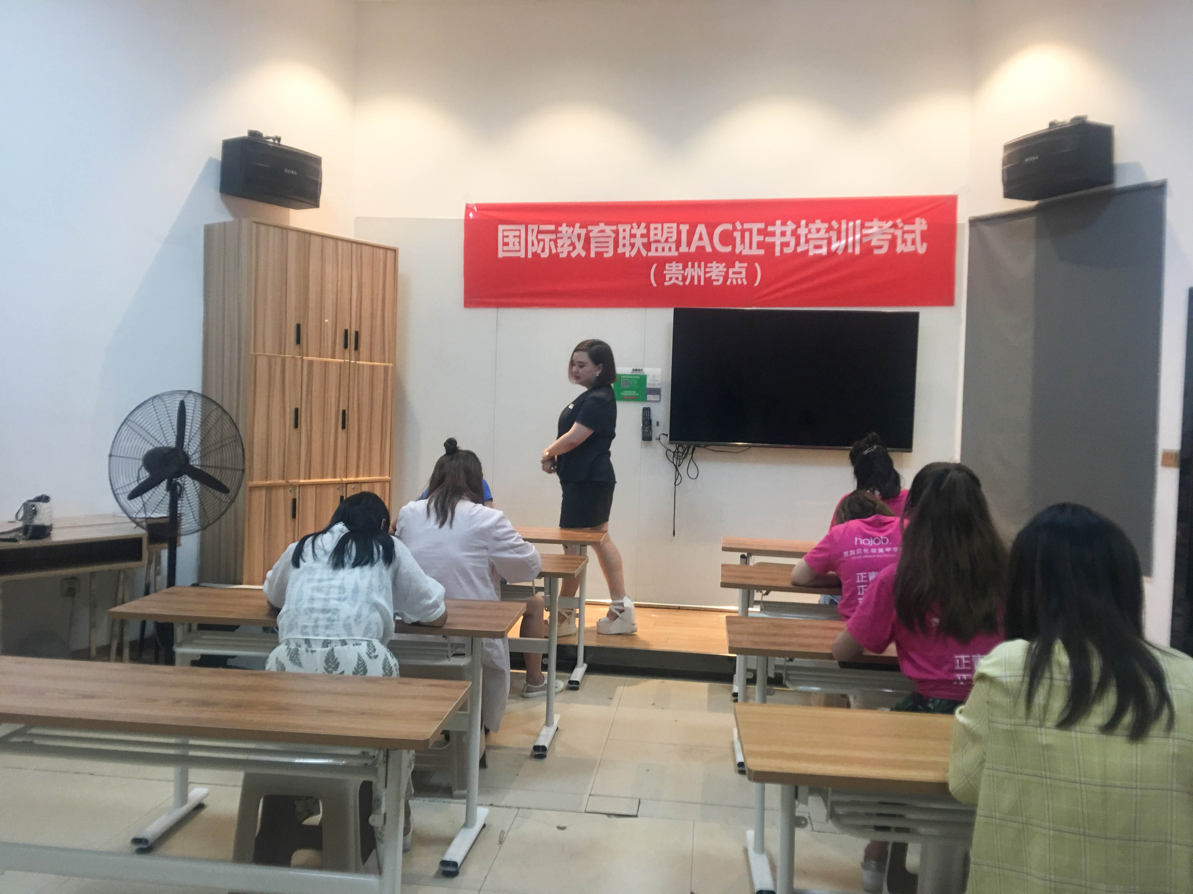 贵阳贺加贝化妆摄影职业培训学校第2期培训现场