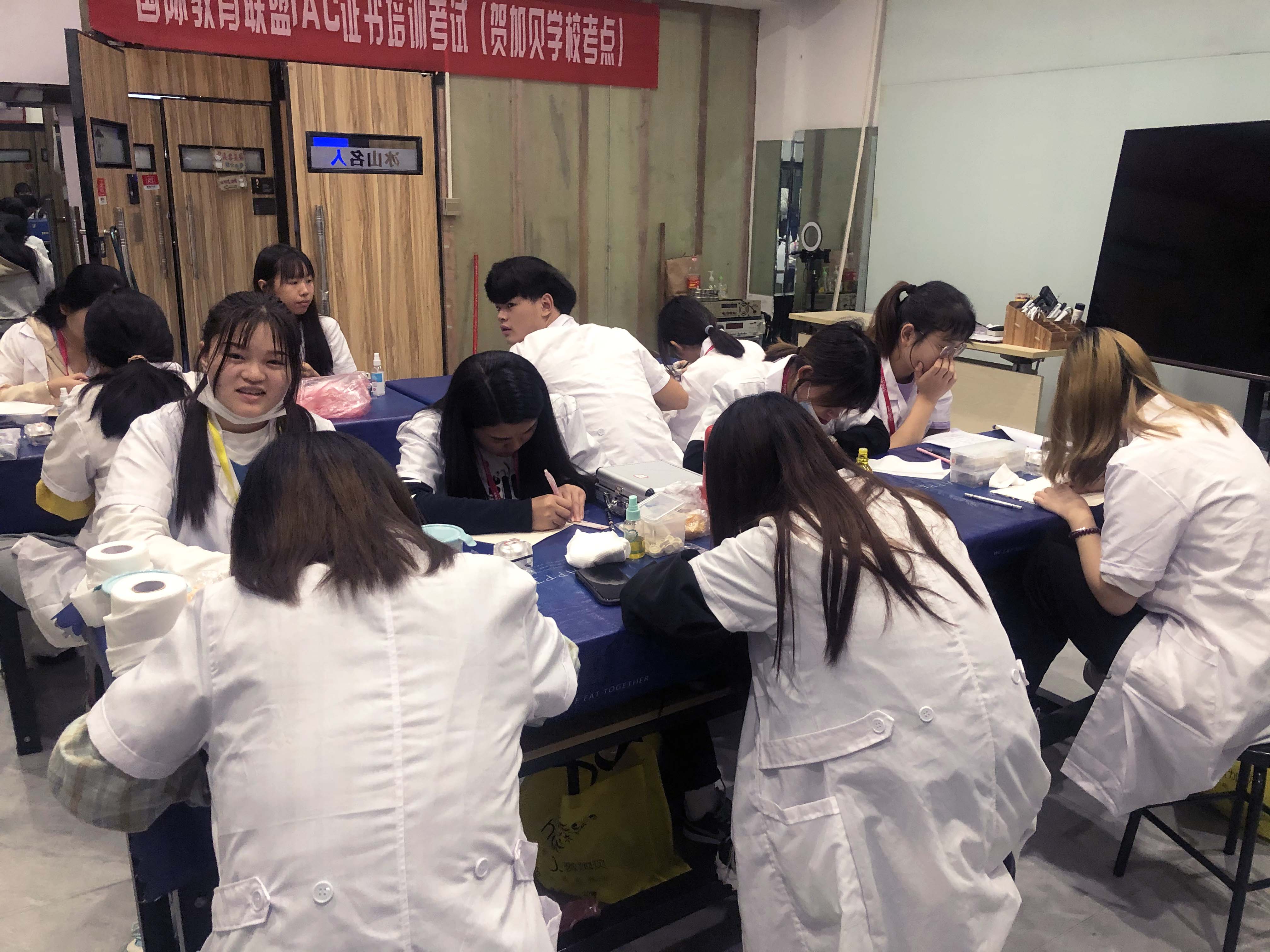 贺加贝集团第26期培训现场