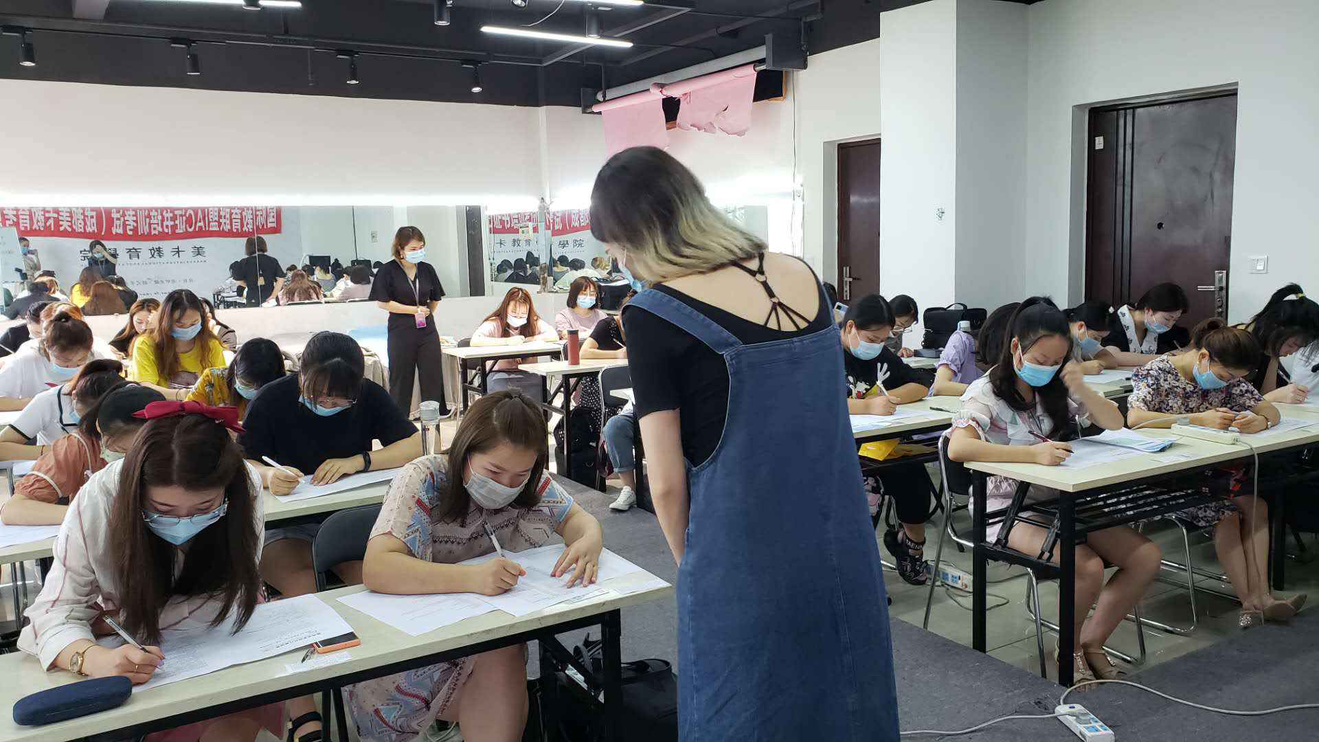 成都美卡教育第10期培训现场